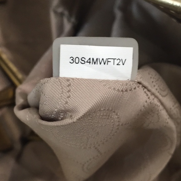 Michael Kors Flower Perforated Tote Gold - Picture 7 of 16